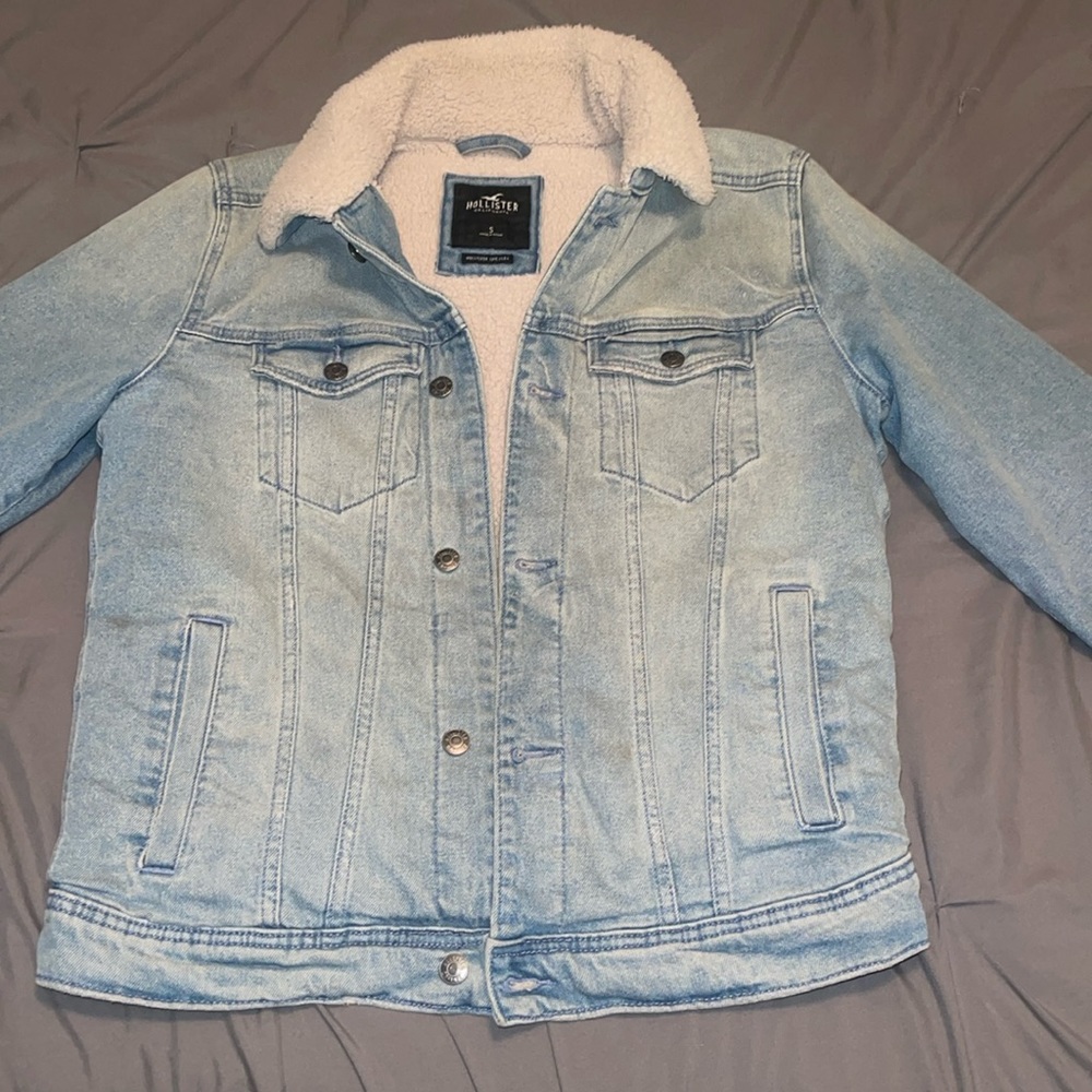 Small Men’s Hollister Light Wash Denim Shearling-Lined Coat